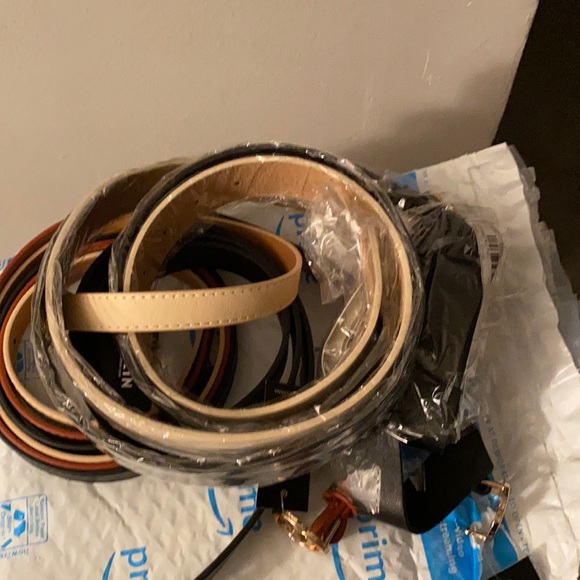 8 small belts black/tan/beige